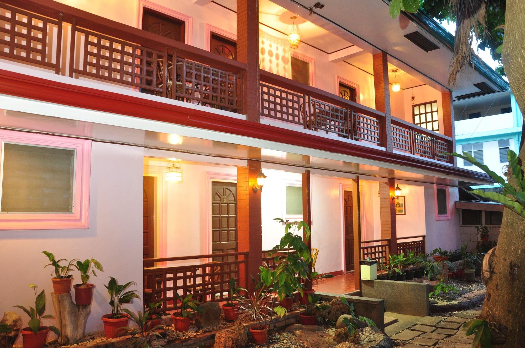 Lola Itang Pension House Tiniguiban Exteriör bild
