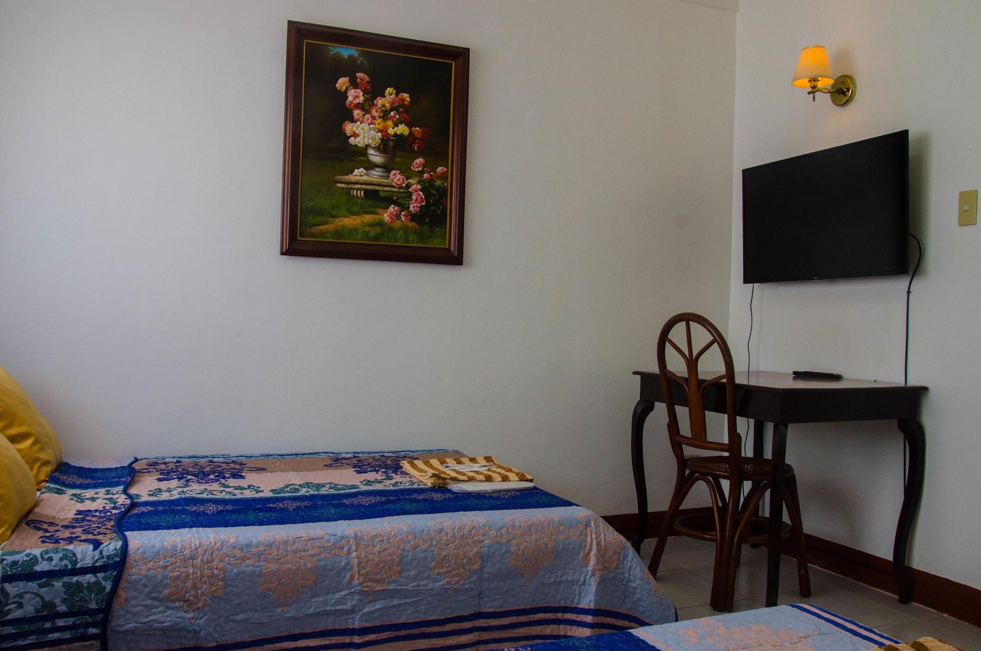 Lola Itang Pension House Tiniguiban Exteriör bild