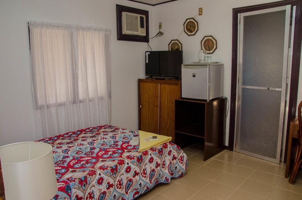 Lola Itang Pension House Tiniguiban Exteriör bild