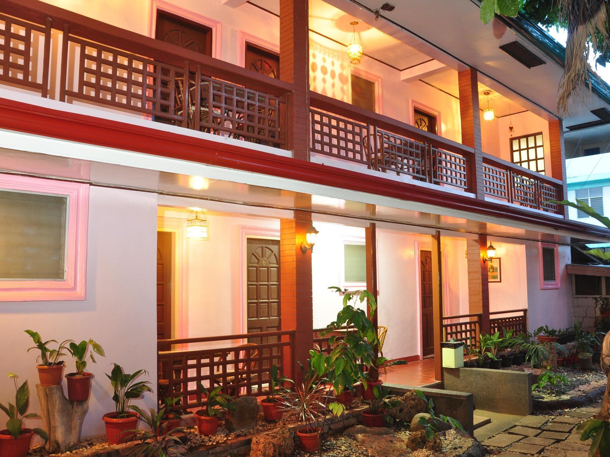 Lola Itang Pension House Tiniguiban Exteriör bild