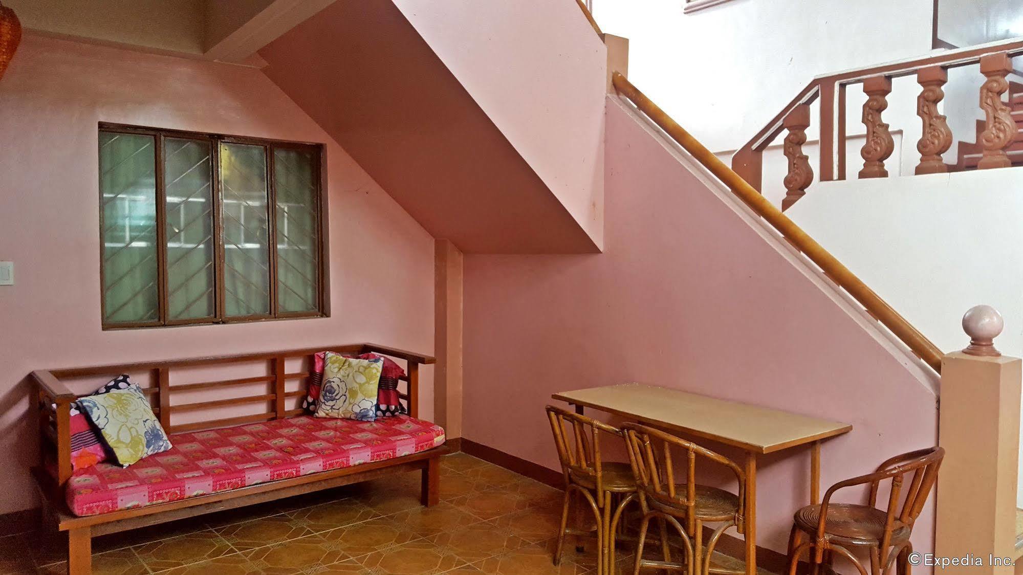 Lola Itang Pension House Tiniguiban Exteriör bild