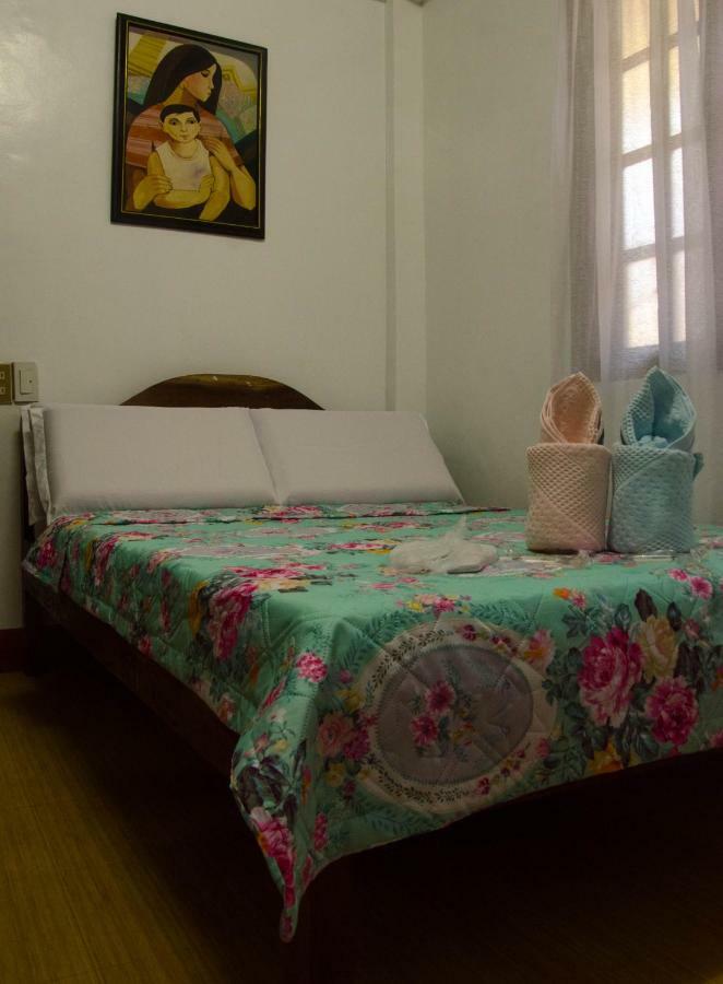 Lola Itang Pension House Tiniguiban Exteriör bild